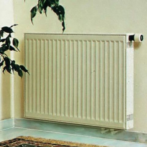 Zeci de vasluieni au protestat după ce au primit facturi la încălzire, deşi au locuinţele debranşate