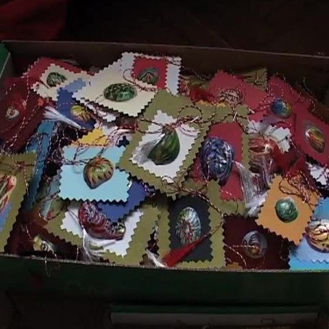 Studenţii din Timişoara câştigă bani din vânzarea de mărţişoare 