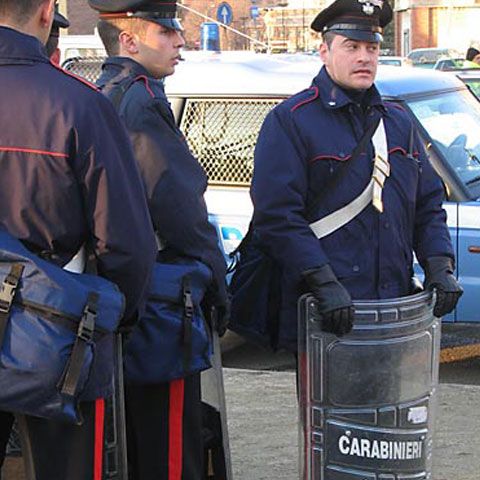 Românii nu merită să rămână în Europa, spune un senator italian