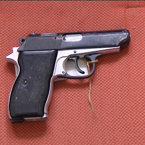 Patru arme de tir au fost furate dintr-un depozit din Baia Mare 