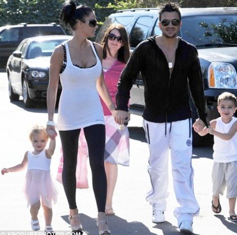 Jordan plăteşte o chirie de 100.000 de dolari pe lună - VEZI FOTO