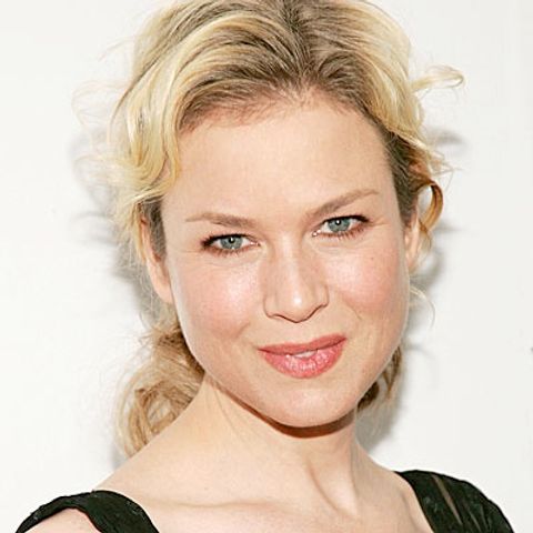 Renee Zellweger este femeia anului la Universitatea Harvard - VEZI VIDEO