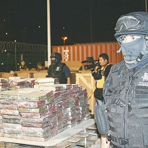 NewsIn: Patru tone de cocaină au fost confiscate în Brazilia, pe baza informaţiilor anchetatorilor români