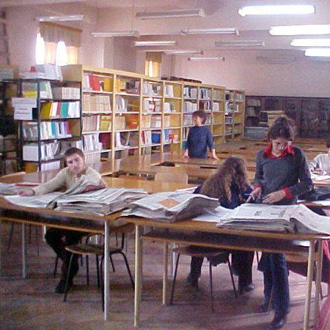 Un profesor universitar din Craiova a fost arestat preventiv, fiind acuzat de violarea unei studente