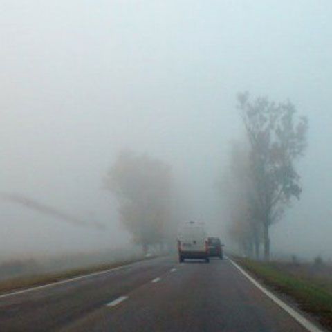 Ceaţa reduce vizibilitatea pe Autostrada Bucureşti-Piteşti