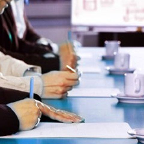 O treime din companii nu mai plătesc pentru formare profesională