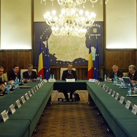 Conducerea coaliţiei PSD-PD-L s-a întrunit luni la Palatul Victoria