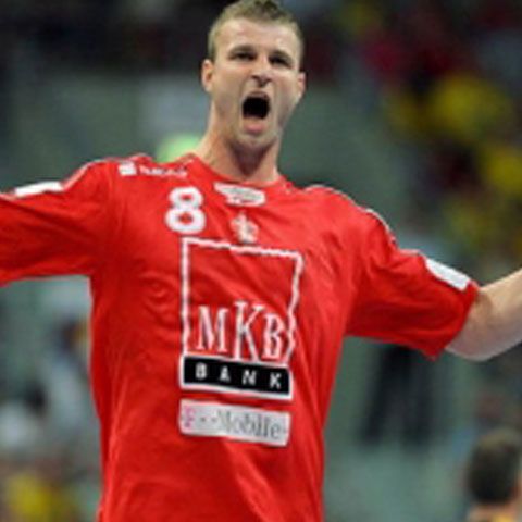 Cortegiul funerar va opri în fiecare oraş cu handbal