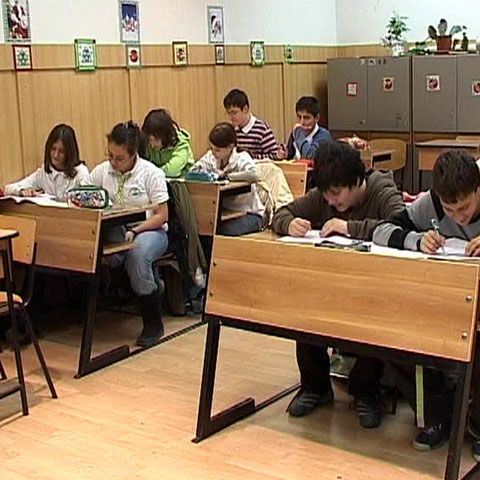 Marţi a început sesiunea specială a tezelor cu subiect unic