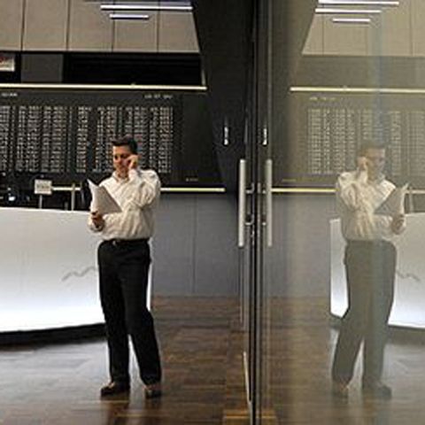 Bursa urmează evoluţiile nehotărâte din străinătate