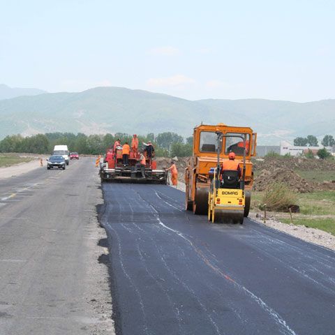 Infrastructura rutieră va beneficia de şase miliarde de lei de la bugetul de stat, în 2009 