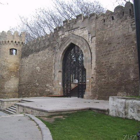 Comandantul forţelor armate din Azerbaidjan a fost împuşcat mortal