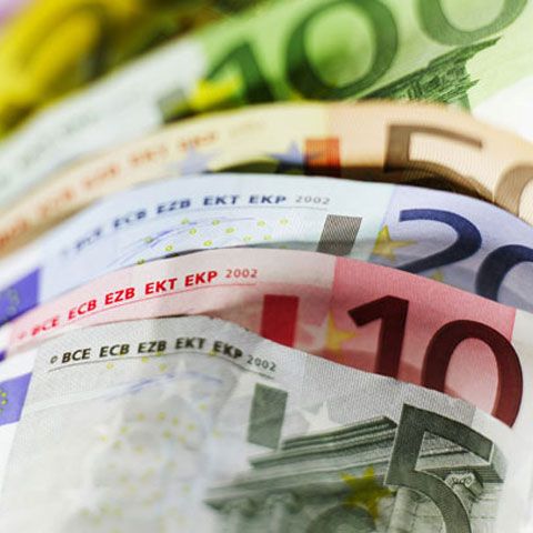 Băncile au făcut în 2008 cele mai mari profituri de după 1990 