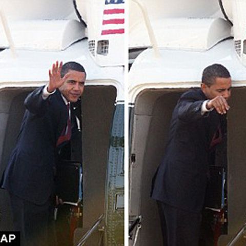 Barack Obama testează fuselajul elicopterului cu capul