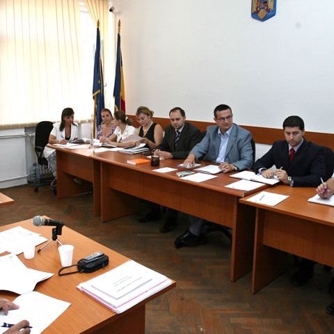 Numărul angajaţilor din Cancelaria Primului - Ministru va fi redus cu peste 50%