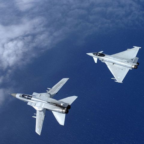 Patru morţi într-un accident al aviaţiei britanice