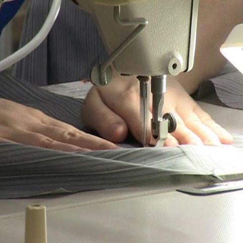 O fabrică de confecţii din Sighişoara caută 50 de confecţioneri 