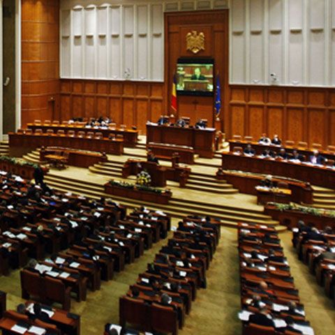 Parlamentarii continuă astăzi dezbaterea bugetului în comisii