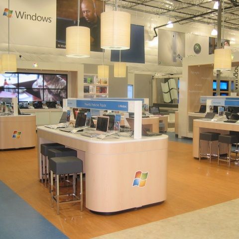 Microsoft va deschide un lanţ de magazine proprii - VEZI VIDEO