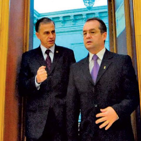 PDL şi PSD reactivează prefecţii politici