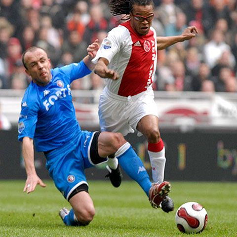 Poliţia a reţinut 22 de suporteri înaintea derby-ului dintre Ajax şi Feyenoord, scor 2-0