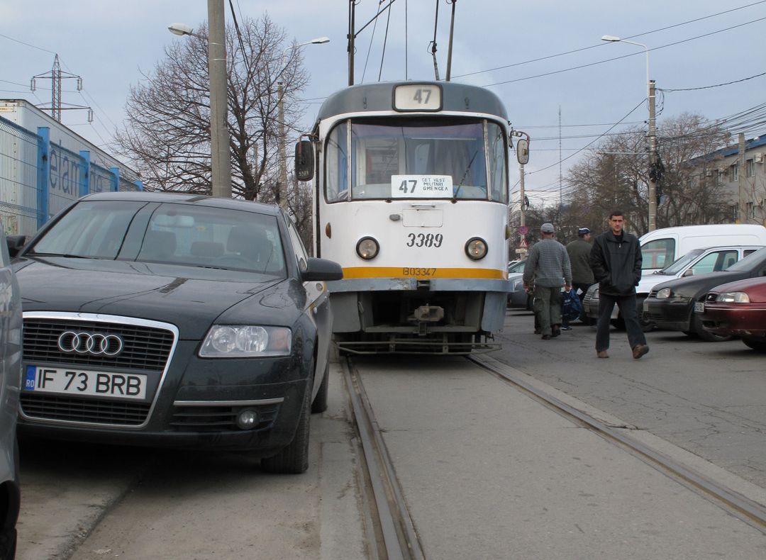 Tramvai blocat pe bulevardul Timişoara, Bucureşti