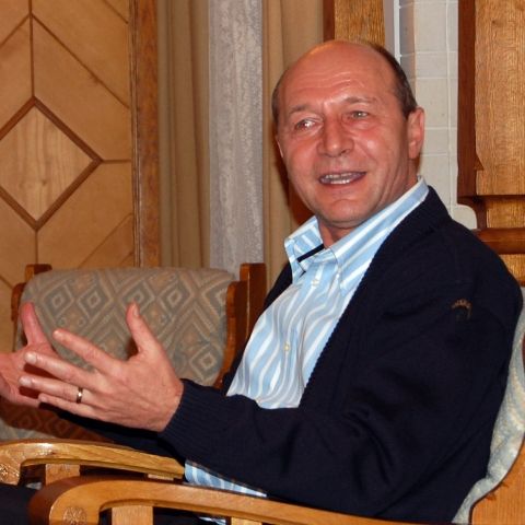 Liderii PSD şi PDL participă la Cotroceni la o discuţie pe tema raportului CE pe justiţie