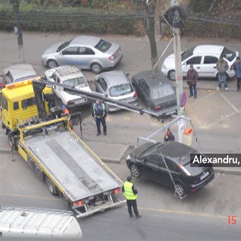  Peste 280 de autoturisme parcate neregulamentar au fost ridicate în sectorul 6