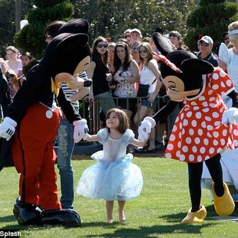 Tom Cruise ştie să facă surprize - VEZI FOTO