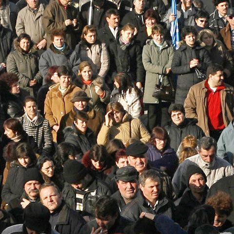 Funcţionarii publici vor intra vineri în grevă de avertisment