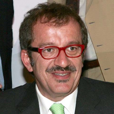 Cotidianul: Ministrul italian de Interne a angajat români la negru, în trecut