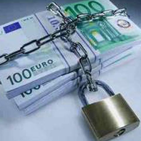 Bursa zvonurilor: PSD şi PD-L ar fi oferit liberalilor bani ca să renunţe la amendamente