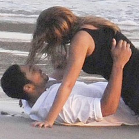 Beyonce a fost surprinsă cu un alt bărbat pe o plajă din Malibu - VEZI FOTO