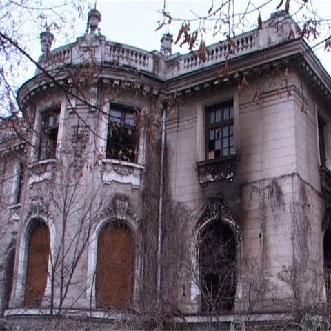 Imobilul din apropierea Palatului Victoria care a ars vineri este clasat ca monument istoric 