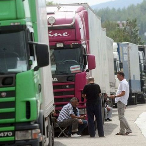 Camioanele greceşti blochează trei puncte de frontieră, inclusiv cel cu Bulgaria
