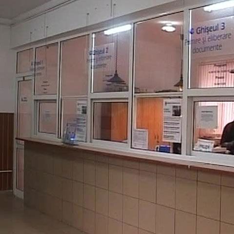 Ministerul Muncii a discutat cu sindicatele din administraţie despre sporuri şi disponibilizări