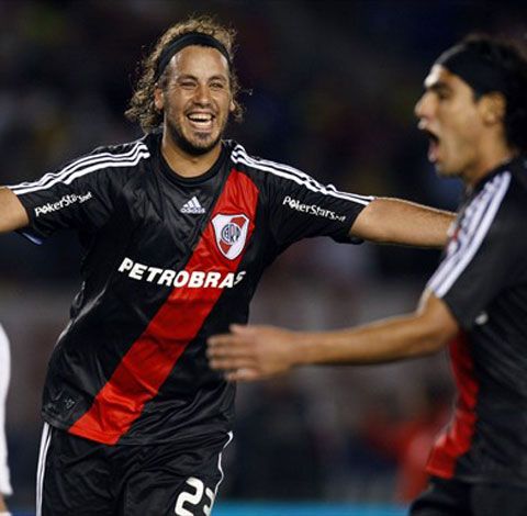 Fabbiani, pasă de gol cu Banfield