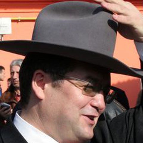 O nepoată a premierului Boc a fost angajată la Guvern