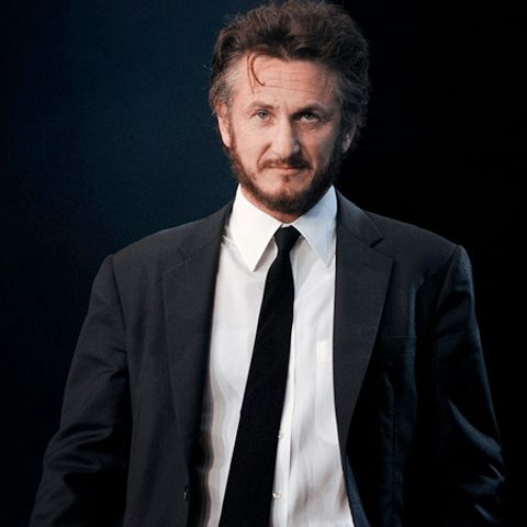 Sean Penn, câştigătorul de anul acesta al Oscarului, negociază cu Warner Bros