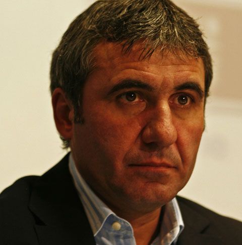 Hagi: "Am refuzat Galatasaray pentru că mi-a oferit un contract doar pe şase luni"