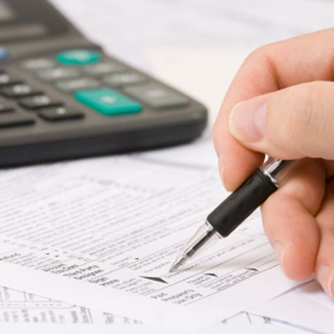 Impozitele s-ar putea majora cu peste 20% în 2010