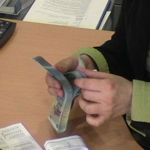 Angajaţii administraţiei prezidenţiale şi-au primit al 13-lea salariu