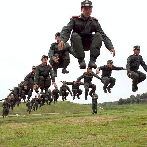 Coreea de Nord avertizează armata americană să înceteze "provocările"