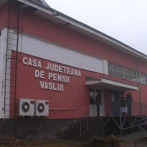 În plină criză, directorii Casei de Pensii Vaslui au încasat sporuri în valoare de 38.000 de lei