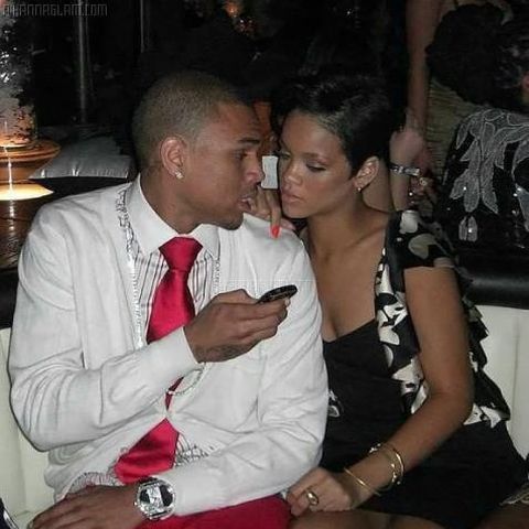 Nimeni nu-i vrea din nou împreună pe Rihanna şi Chris Brown