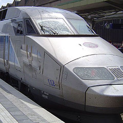 S-a pus în circulaţie linia "Henri Coandă Expres"