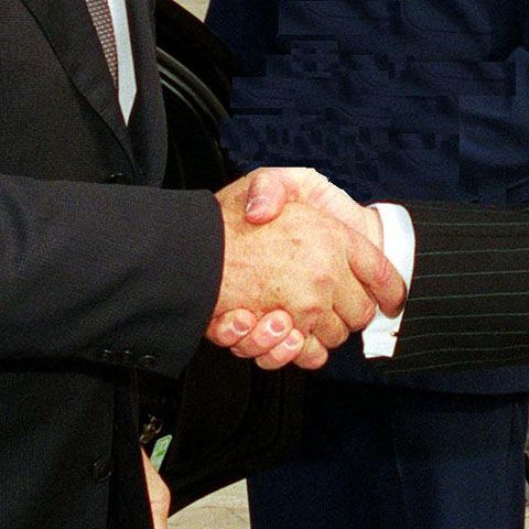 Angajatorii şi salariaţii vor stabili împreună cine merge în concediu cu tichetele de vacanţă