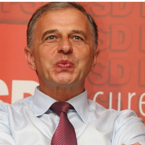 Mircea Geoană despre bănci: Mă interesează mai mult cămaşa, că e mai aproape de mine