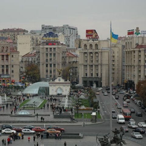 Presa din Ucraina susţine că doi români vor fi expulzaţi de la Kiev 