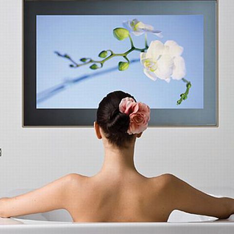 Operatorii de cablu TV spun că ar putea scumpi abonamentele cu 10% 